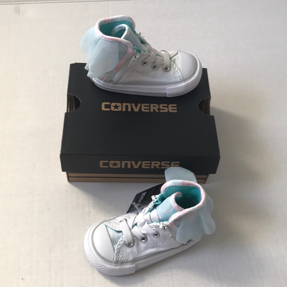 Converse Ruffle Back Sneakers - Picture 2 of 5